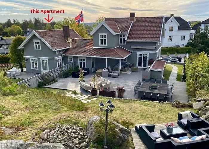 Mollerasen * Sandefjord